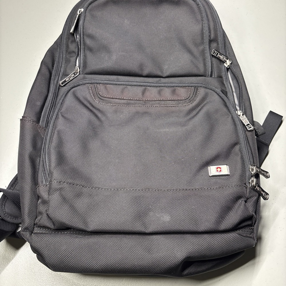 Swiss Army Victorinox Big Ben Laptop Backpack EUC